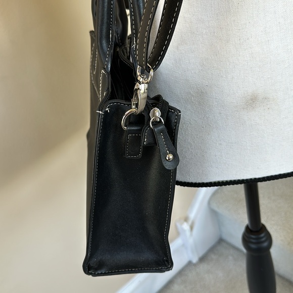 London Fog Satchel / Crossbody - Picture 7 of 17